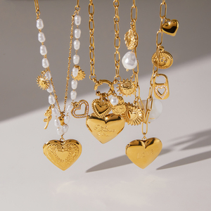 Collier à breloques J&D Sentimental pour femme, plaqué or 18 carats, en acier inoxydable, <span class=keywords><strong>avec</strong></span> médaillon photo, perles coquillages et pendentifs célestes - Product Image 1