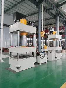 Pressa Idraulica da 315 Tonnellate per la Produzione di Caschi Antiproiettile in PE Kevlar - Product Image 5