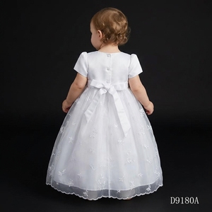 Vestido de <span class=keywords><strong>Bautizo</strong></span> <span class=keywords><strong>para</strong></span> Bebé D9180A con Falda de Gasa Bordada y Decorada con Cuentas Cosidas en la Cintura <span class=keywords><strong>para</strong></span> la Ceremonia de Bautismo - Product Image 2