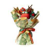 Produit fini artisanal de Noël chinois : un bouquet de pommes, de roses et de fleurs séchées, cadeau de Noël
