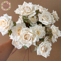 Meilleures ventes de fleurs artificielles en soie, rose à 3 têtes, rose artificielle blanc ivoire pour la décoration de mariage et de fête