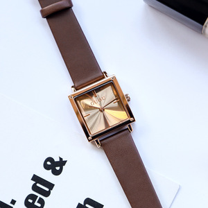 นาฬิกาทรงสี่เหลี่ยมเล็กสไตล์เรโทร สายหนังวินเทจ สำหรับผู้หญิง - Product Image 2
