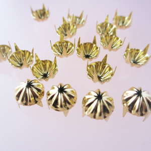Perles en cuivre en forme de fleur, 9 mm, polies, durables, pour vêtements et chaussures. - Product Image 4