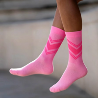 Chaussettes de course et de cyclisme personnalisées de haute qualité pour hommes, vente en gros, chaussettes de sport athlétiques respirantes en nylon, chaussettes de compression mi-mollet en gros