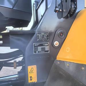 5立方メートルのバケット容量と7トン容量のバックホーローダーを備えた中古車輪付きフロントマウントローダーの販売 - Product Image 2