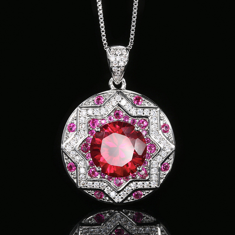Pendentif corindon rouge avec chaîne vénitien