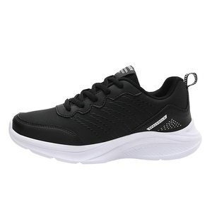 Chaussures de travail en PU pour femmes, légères, à semelle souple, antidérapantes, baskets décontractées pour la course, usage quotidien au bureau, noires, vente en gros, directement de l'usine OEM - Product Image 3