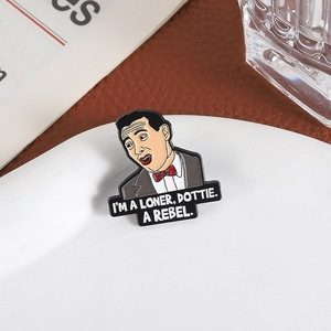 Personajes de dibujos animados creativos americanos europeos traidores accesorios interesantes broche película transfronteriza televisión Metal - Product Image 2