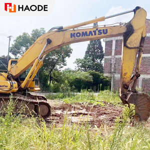 Excavadora Komatsu de 36 Toneladas del 2016 con Excelente Construcción, Bajo Consumo de Combustible, Rodamiento Central PLC y Pulgar Hidráulico Mecánico - Product Image 2