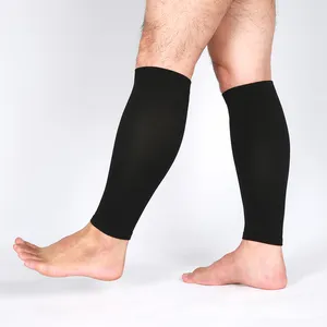 Kaus kaki sepak bola hitam berlogo Oem, kaus kaki kompresi luar ruangan untuk pria wanita