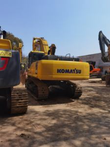 ราคาต่ําสุดจัดส่งที่รวดเร็วคุณภาพสูงสภาพดีใช้เครื่องขนย้ายดิน Komatsu PC450-7 รถขุดตีนตะขาบไฮดรอลิกขนาดใหญ่ - Product Image 2