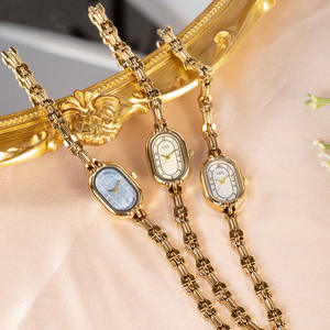 Montre à Quartz Mid Century avec un Look Vintage Littéraire une Petite Montre en Or avec un Design Luxueux Sentez une Montre-Bracelet à Chaîne - Product Image 5