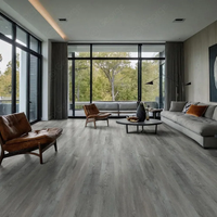 Langlebiger 6mm SPC-Vinylplanken-Bodenbelag Rutschfest Umweltfreundlich für Innenbereich Fitnessstudio Badezimmer Küche Supermarkt Schule Hergestellt