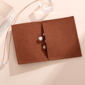 Pochette à bijoux en microfibre Fuchen marron gaufrée avec logo personnalisé, style moderne léger, 10x8cm ou taille personnalisée - Product Image 5