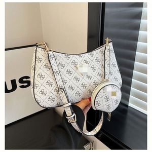 Nouveau sac à bandoulière carré petit et rétro à imprimé simple et chaîne, couleur unie, tendance, pour femmes - Product Image 4