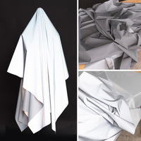 Vente en gros de tissu d'avertissement de sécurité gris argenté réfléchissant tissu réfléchissant imperméable lumineux argenté brillant pour robe de créateur