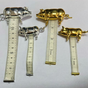 Metro a nastro mini a forma di maiale in stile antico, metro a nastro morbido in metallo vintage a forma di maiale, regalo divertente, articolo promozionale aziendale per cucito e artigianato - Product Image 4
