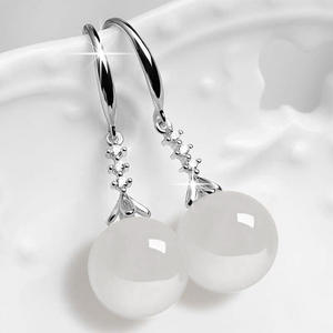 Pendientes colgantes de plata con piedra blanca y bola de piedra verde, joyería clásica plateada para mujer para fiestas - Product Image 3