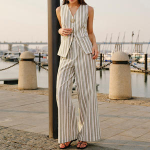 कस्टम ग्रीष्मकालीन महिला व्यवसाय सूट दो टुकड़े सेट स्लीवलेस बनाम गर्दन स्ट्रिप्ड शीर्ष चौड़े पैर पैंट कार्यालय सुंदर - Product Image 2