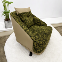 Fauteuil d'appoint pivotant moderne en similicuir avec base métallique et rembourrage en mousse pour salon
