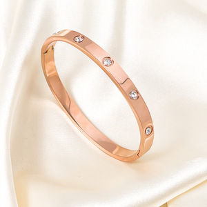 Pulsera de Acero Inoxidable de 6 mm con Bisel de Cristales de Imitación de 60 mm de Diámetro Interior para Uso Diario Femenino - Product Image 2