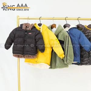 Vêtements pour enfants unisexes à manches longues, vêtements <span class=keywords><strong>d</strong></span>'hiver en velours doux pour bébés, vente en gros de vêtements usagés - Product Image 1