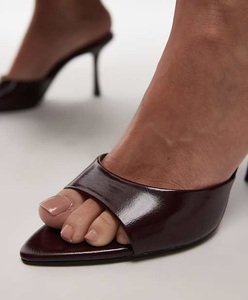 Classici marchi famosi da donna con <span class=keywords><strong>tacchi</strong></span> a punta firmati <span class=keywords><strong>Beige</strong></span> suola in Pu sottile tacco alto da sposa <span class=keywords><strong>tacchi</strong></span> di alta qualità per le donne - Product Image 6