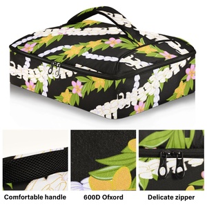 Sac isotherme portable promotionnel personnalisé pour livraison de repas et pizzas, motif hawaïen Puakenikeni noir, idéal pour le barbecue - Product Image 2