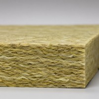 Panneau de laine de roche pour isolation phonique et thermique, ignifuge, pour l'approvisionnement transfrontalier