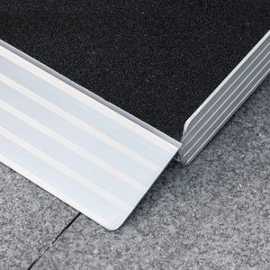 Rampa de aluminio ZAP2211M con plataformas delantera y trasera para sillas de ruedas y motocicletas, de aleación de aluminio - Product Image 6