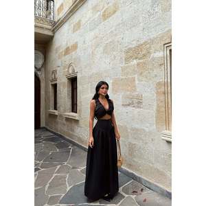 Conjunto de Traje con Chaleco Negro con Detalle de Botones para Mujer - Product Image 1