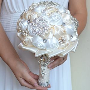 Nouveauté : Bouquet réaliste pour mariage et remise de diplôme, roses en soie avec perles de cristal, fleurs artificielles pour mariée et demoiselles d'honneur - Product Image 5