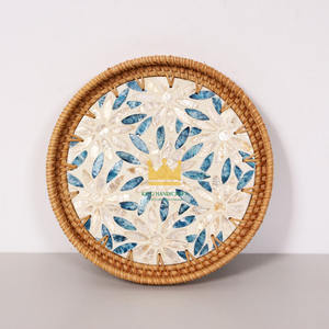 Bandeja Redonda Decorativa de Ratán con Incrustaciones de Madreperla para Hoteles, Restaurantes y Servicios de Catering, Venta al Por Mayor a Granel desde Vietnam - Product Image 3
