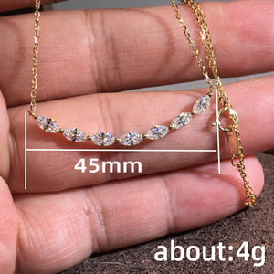 Elegante collana con ciondolo a forma di sorriso, design scintillante con fila di pietre, catena lunga per clavicola, per donna - Product Image 4