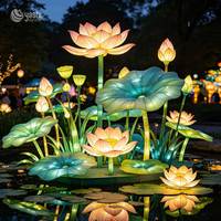 Lanterne en tissu LED à motifs floraux et insectes de dessin animé, installation lumineuse traditionnelle chinoise pour projet d'éclairage paysager en zone scénique