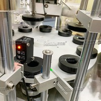 Machine de remplissage et de scellage de tubes à ultrasons entièrement automatique de haute précision en acier inoxydable pour les applications cosmétiques et chimiques en plastique