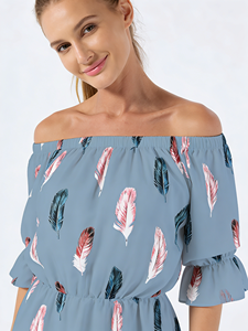 เดรสสั้นทรงเอพิมพ์ลายขนนกแบบเปิดไหล่สำหรับผู้หญิง แขนบาน เอวยางยืด ใส่สบายๆ สำหรับฤดูร้อน ชายหาด หรือใส่ทุกวัน - Product Image 1