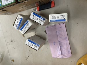 Capteur photoélectrique Omron 100% neuf et original D4NL-2CFG-B - Product Image 1