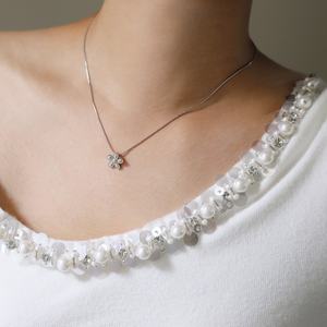 Collar de cadena para clavícula con flor, de acero inoxidable bicolor, estilo serpiente, con centro de flor de margarita, plateado, estilo religioso, regalo de boda - Product Image 5