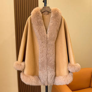 Elégant châle en fourrure de renard pour femmes hiver tricoté dames <span class=keywords><strong>cachemire</strong></span> laine Cape châle avec col de renard moelleux <span class=keywords><strong>Poncho</strong></span> - Product Image 2