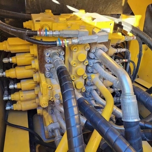 Excavadora Usada Komatsu Pc200-8 de 20 Toneladas con Motor Original, Bomba Hidráulica y Caja de Cambios - 1 Año de Garantía, Original de Japón - Product Image 2