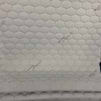 Textile 100% polyester de qualité supérieure, blanc, à motif 3D gaufré, respirant, doux et rembourré, pour literie de luxe, matelas matelassé tricoté