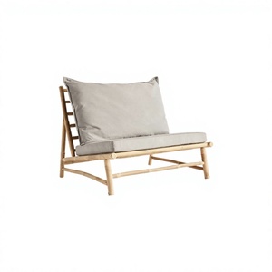 Chaise de jardin en bambou avec coussin gris, style scandinave, mobilier d'extérieur, design à pieds effilés, assise confortable - Product Image 1