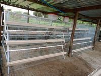 Cages à étages en forme de A