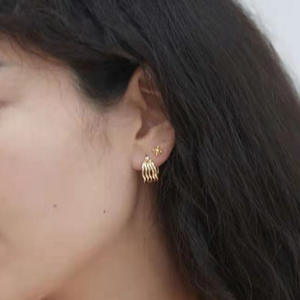 Boucles d'oreilles géométriques de 17mm en acier inoxydable pour femmes, Huggie Hoop, 12mm - Product Image 2