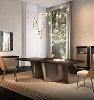 Ensemble de table à manger rectangulaire moderne de grande taille avec 14 chaises, acier inoxydable doré, marbre blanc, durable, respectueux de l'environnement, pour hôtel et villa