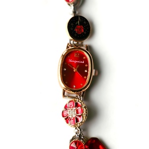 นาฬิกาข้อมือแบบกำไลข้อมือ Zoryn Charm |   แฟชั่นย้อนยุค หน้าปัดสีน้ำเงินเข้ม ประดับด้วยเสน่ห์เหลือบรุ้ง ประดับด้วยพลอยแซฟไฟร์และคริสตัล งานแฮนด์เมดประดับลูกปัด สำหรับผู้หญิง - Product Image 3