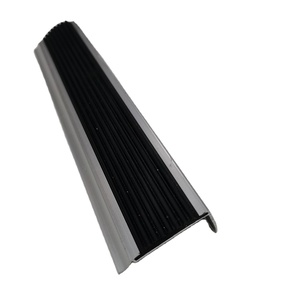 Chất lượng cao Vinyl sàn gạch ceramic kim loại đồng linh hoạt nhôm cầu thang nosing với cao su chèn - Product Image 5