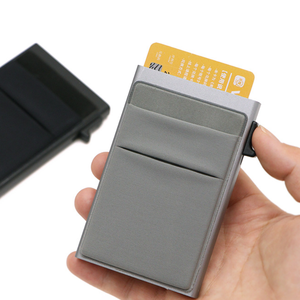 Portafoglio Smart RFID in Metallo con Custodia Sottile Nera per Carte di Credito e Varie Carte Bancarie - Product Image 1