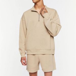 Ensemble de survêtements courts de haute qualité avec broderie personnalisée et logo pour hommes - Product Image 1